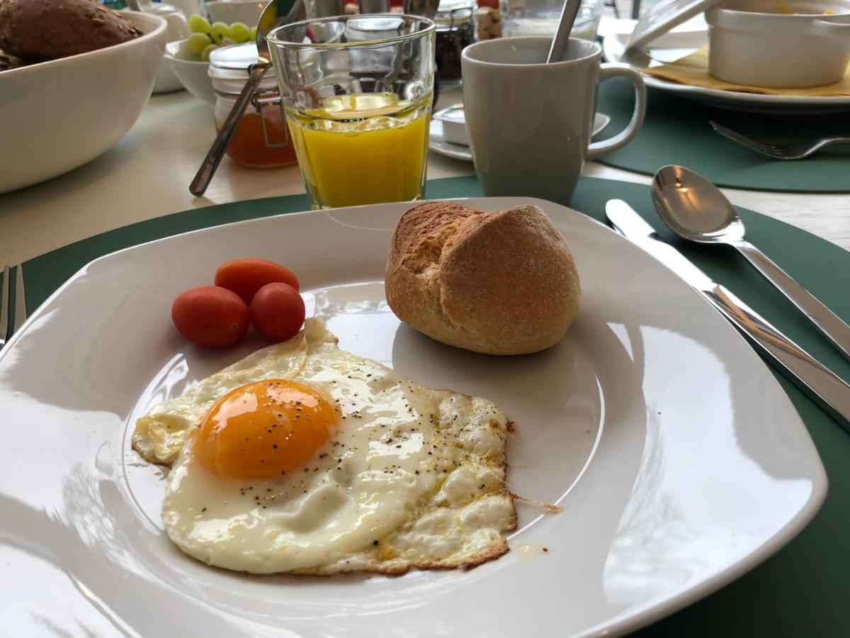 Rose Bed & Breakfast